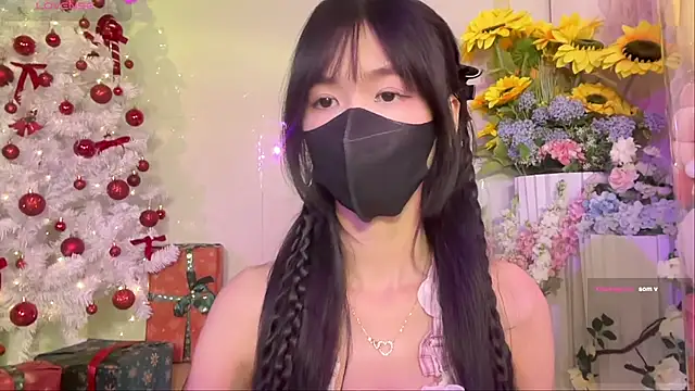 Snapshot of Your-Sunshine chatting on 21, 11, 2025 Your-Sunshine online show from 21, 11, 2025