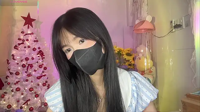 Snapshot of Your-Sunshine chatting on 22, 11, 2025 Your-Sunshine online show from 22, 11, 2025