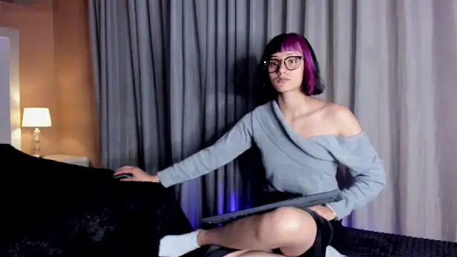 tati cardenas online show from 2, 3, 2025