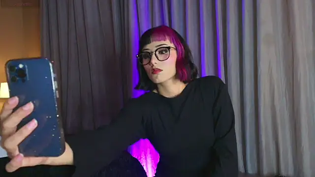 tati cardenas online show from 4, 3, 2025