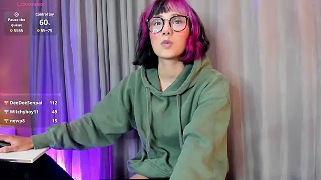 tati cardenas online show from 18, 3, 2025