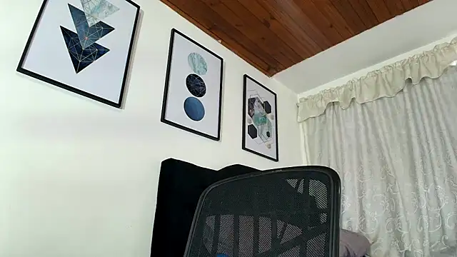 sam her online show from 2, 11, 2025