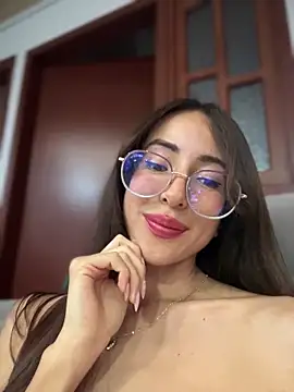lauravasquez online show from 22, 2, 2025