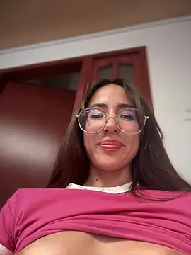 lauravasquez online show from 8, 3, 2025