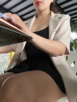 Snapshot of Jessical chatting on 22, 2, 2025 Jessical online show from 22, 2, 2025