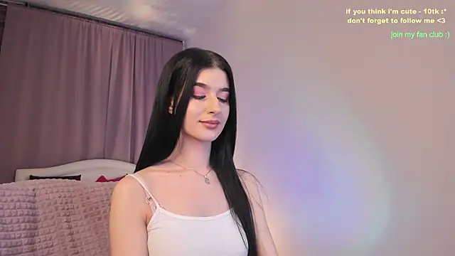 Snapshot of LauraCoy chatting on 11, 12, 2024 LauraCoy online show from 11, 12, 2024