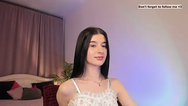 Snapshot of LauraCoy chatting on 12, 1, 2025 LauraCoy online show from 12, 1, 2025
