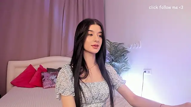 Snapshot of LauraCoy chatting on 19, 1, 2025 LauraCoy online show from 19, 1, 2025