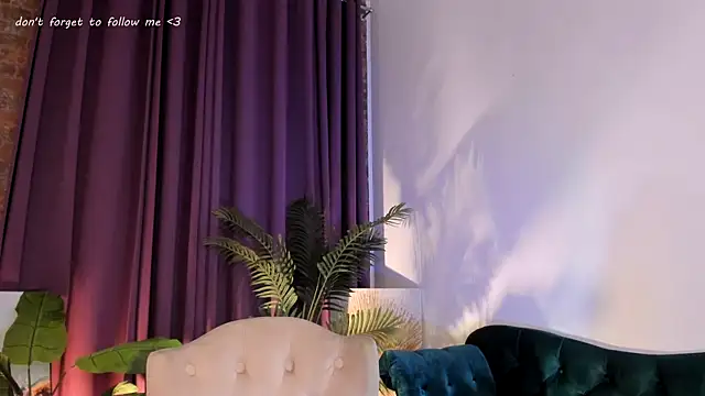 Snapshot of LauraCoy chatting on 30, 1, 2025 LauraCoy online show from 30, 1, 2025