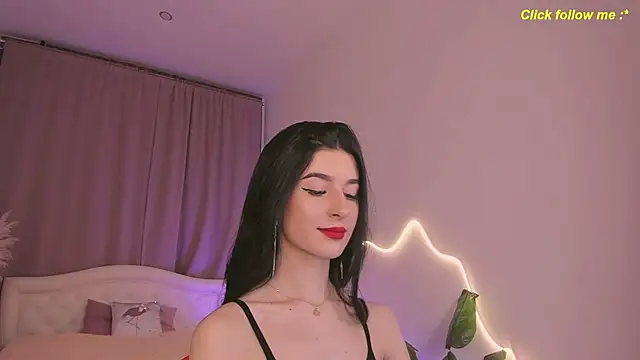 LauraCoy online show from 6, 5, 2026