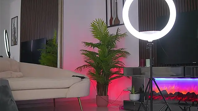 Abbela White online show from 4, 7, 2026