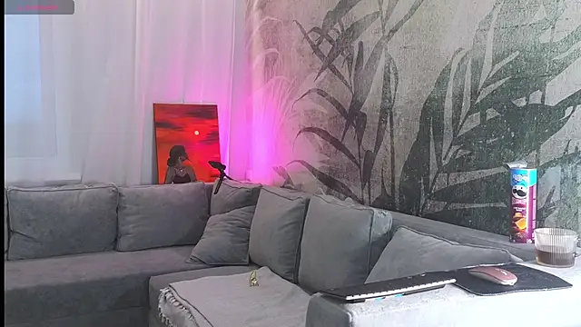 lily  foster online show from 9, 12, 2024