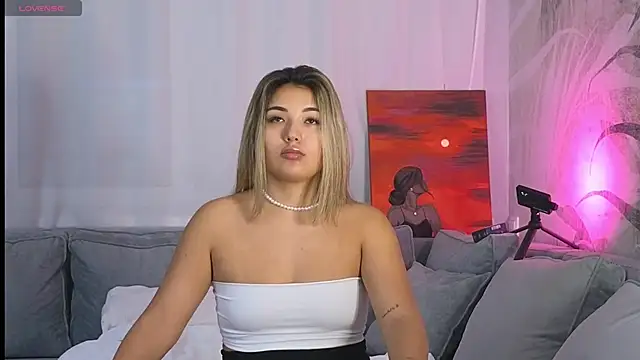 lily  foster online show from 13, 12, 2024