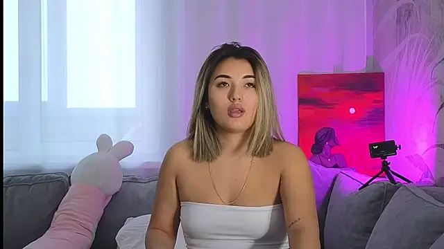 lily  foster online show from 23, 1, 2025