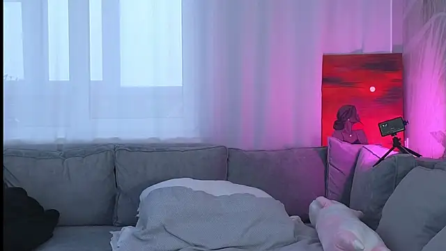 lily  foster online show from 29, 1, 2025