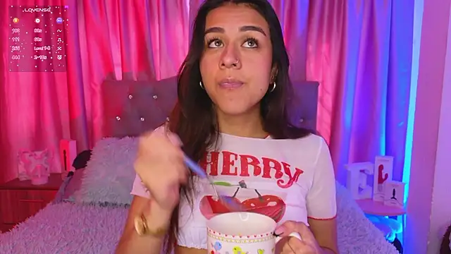 Snapshot of Emiily_Scott1 chatting on 13, 3, 2026 Emiily Scott1 online show from 13, 3, 2026