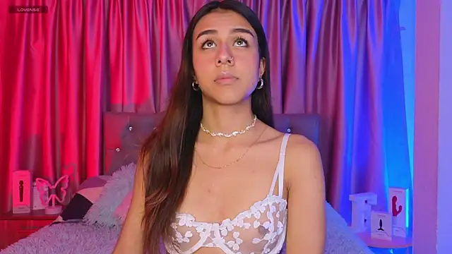 Snapshot of Emiily_Scott1 chatting on 19, 3, 2026 Emiily Scott1 online show from 19, 3, 2026