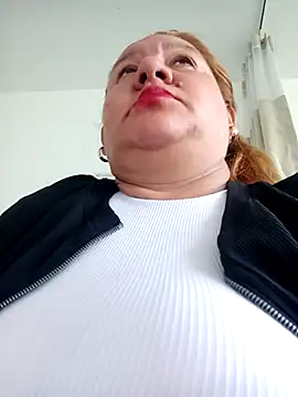 Snapshot of HORNY_MATURE25 chatting on 4, 1, 2025 HORNY MATURE25 online show from 4, 1, 2025