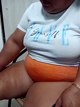 Snapshot of HORNY_MATURE25 chatting on 9, 9, 2025 HORNY MATURE25 online show from 9, 9, 2025