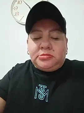 HORNY MATURE25 online show from 26, 5, 2026