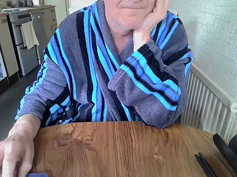 Snapshot of daddyflash chatting on 12, 4, 2026 daddyflash online show from 12, 4, 2026