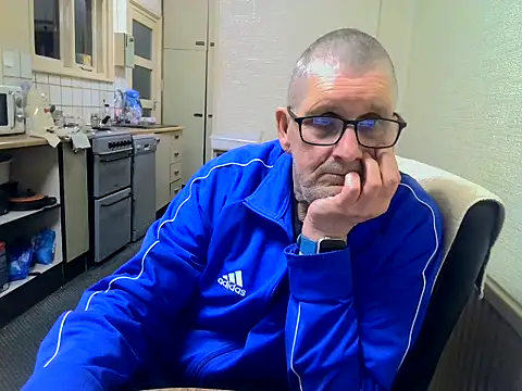 Snapshot of daddyflash chatting on 15, 4, 2026 daddyflash online show from 15, 4, 2026