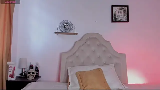 Snapshot of aliice_walker_ chatting on 15, 9, 2025 aliice walker online show from 15, 9, 2025