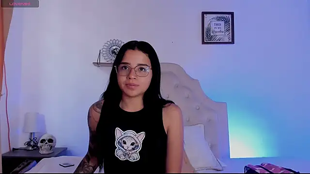 Snapshot of aliice_walker_ chatting on 19, 9, 2025 aliice walker online show from 19, 9, 2025