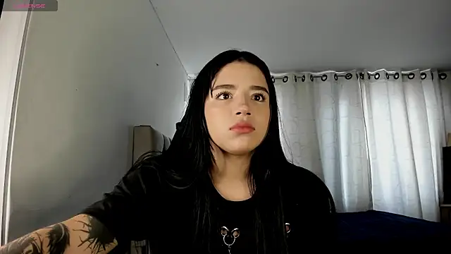 Snapshot of aliice_walker_ chatting on 7, 11, 2025 aliice walker online show from 7, 11, 2025