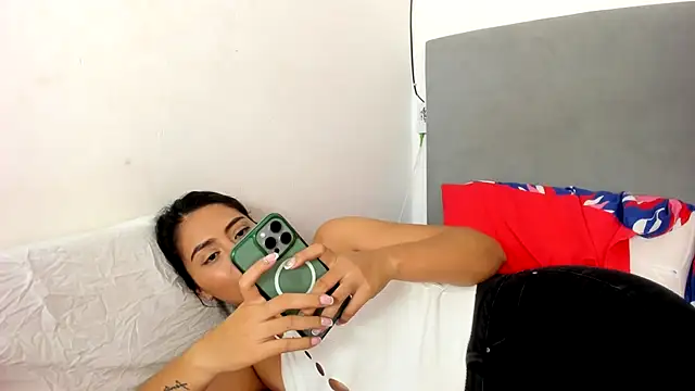 Snapshot of Sophie__Foxxx chatting on 13, 12, 2024 Sophie Foxxx online show from 13, 12, 2024
