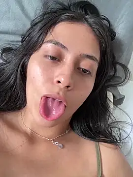 Snapshot of Sophie__Foxxx chatting on 4, 3, 2025 Sophie Foxxx online show from 4, 3, 2025