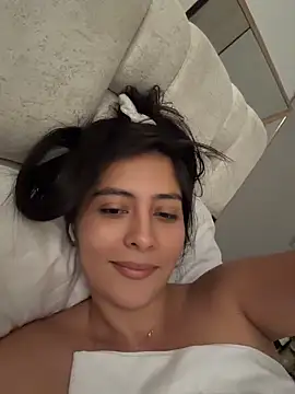 Sophie  Foxxx online show from 9, 5, 2026