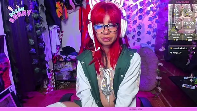 Roxanbunny1 online show from 4, 3, 2025