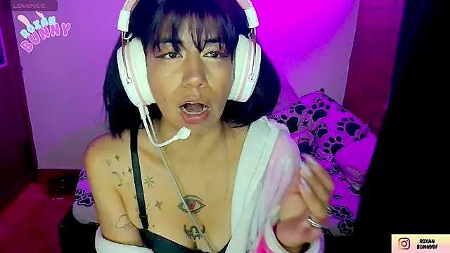 Roxanbunny1 online show from 7, 11, 2025