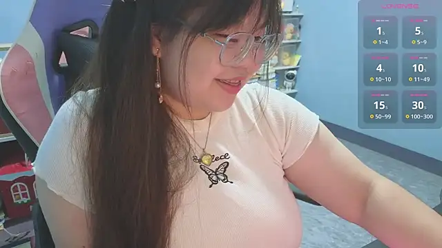 Snapshot of ANNELIESE_ chatting on 20, 9, 2025 ANNELIESE online show from 20, 9, 2025