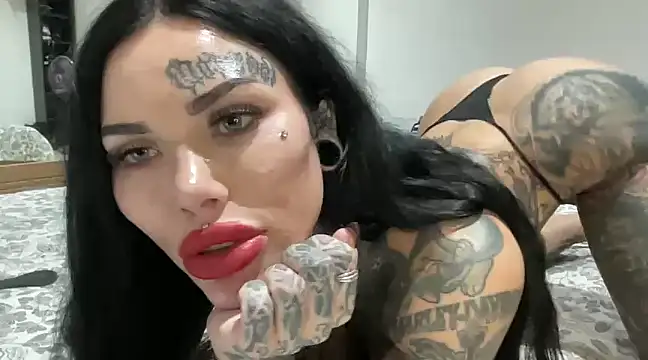 Snapshot of claudiacvc95 chatting on 5, 12, 2024 claudiacvc95 online show from 5, 12, 2024