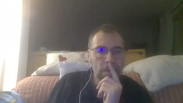 Snapshot of ptitcanard60600 chatting on 23, 10, 2025 ptitcanard60600 online show from 23, 10, 2025