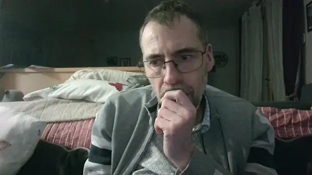 ptitcanard60600 online show from 16, 3, 2026