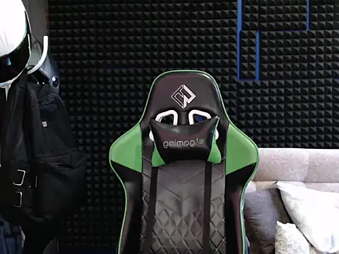 Curly Angel24 online show from 19, 10, 2025