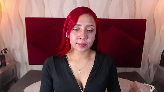IsabelaLatina online show from 7, 4, 2026