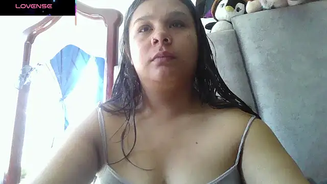 Snapshot of Charis_21 chatting on 2, 4, 2026 Charis 21 online show from 2, 4, 2026