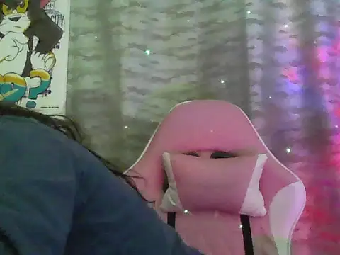 Snapshot of Charis_21 chatting on 4, 7, 2026 Charis 21 online show from 4, 7, 2026