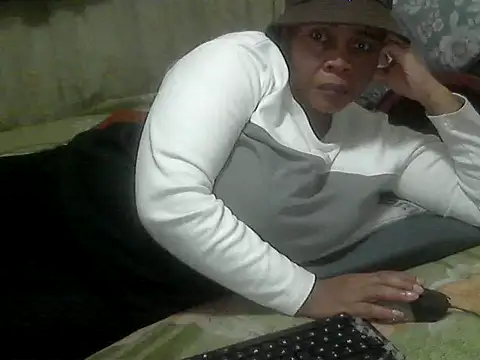 Snapshot of BLACKMILF4U chatting on 9, 6, 2026 BLACKMILF4U online show from 9, 6, 2026