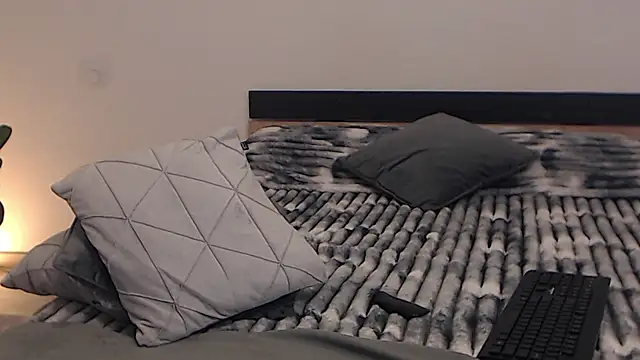 YourSweetSinn online show from 12, 1, 2025