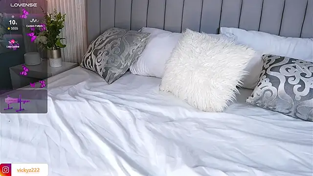 Victoriaxx  online show from 29, 10, 2025