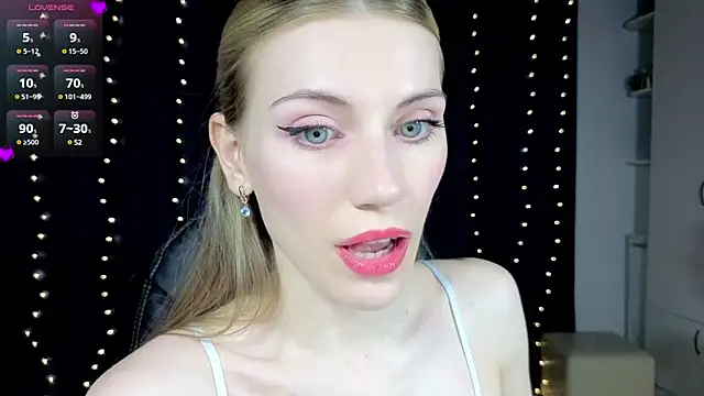 Lilianna Just online show from 12, 1, 2025