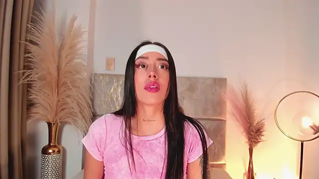 NoraDasilva online show from 3, 10, 2025