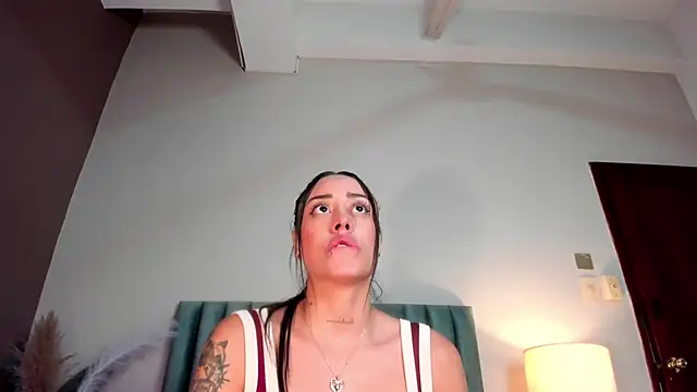 Snapshot of NoraDasilva chatting on 19, 2, 2026 NoraDasilva online show from 19, 2, 2026