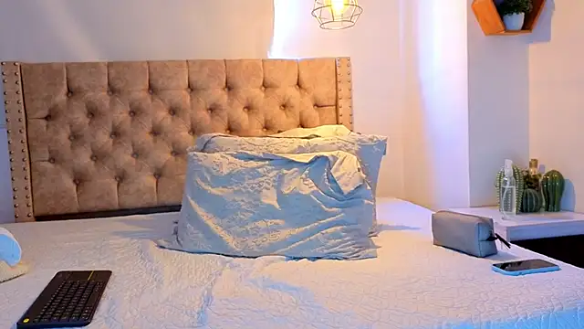 KeryHillson online show from 1, 3, 2026