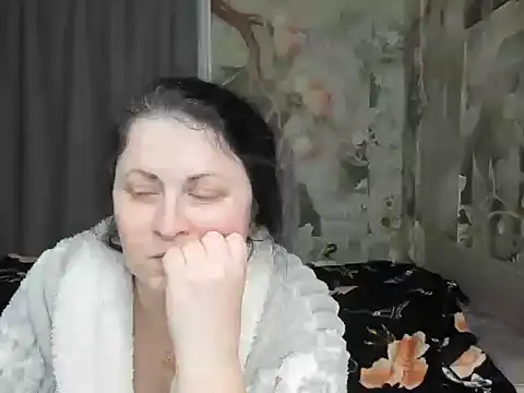 Snapshot of Lillian2 chatting on 6, 3, 2026 Lillian2 online show from 6, 3, 2026